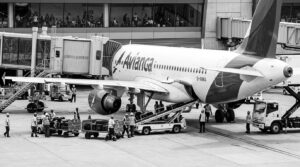 Avianca restablece sus operaciones conectando a Colombia y Venezuela con más de 7.500 sillas semanales hacia Caracas y Maracaibo.